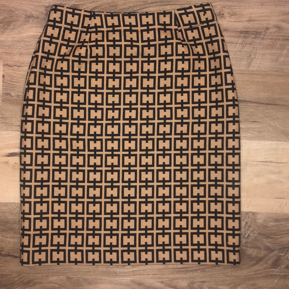 Harold’s patterned pencil skirt